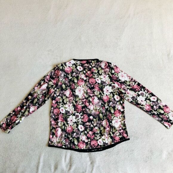 Women’s Floral and Rhinestone 3/4 Round Neck Top - Picture 8 of 10